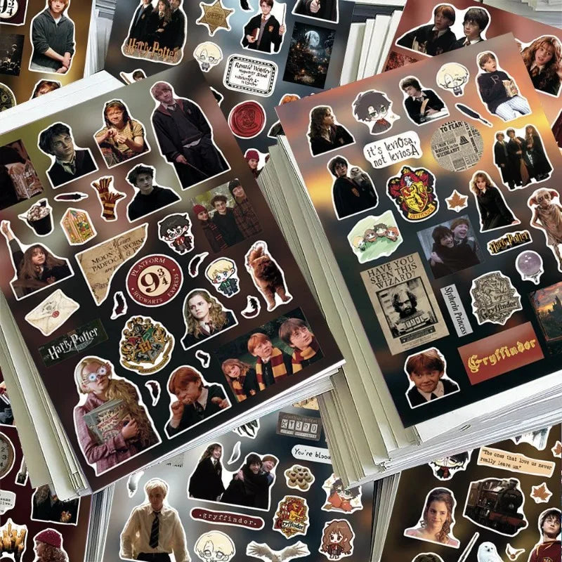 Lot de 8 Stickers Découpés Harry Potter Warner Bros. – Style Vintage Cartoon – Autocollants Imperméables DIY Graffiti Décoratifs